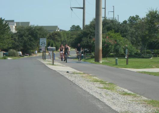 Kill Devil Hills multi-use path along Bay Drive. Photo, Kill Devil Hills