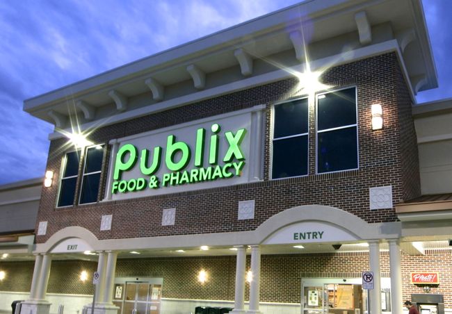 Publix supermarket has announced plans to open a store in Kill Devil Hills.