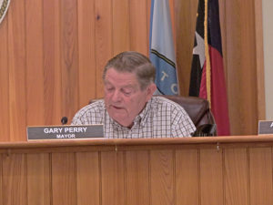 Mayor Gary Perry of Kitty Hawk speaking during hearings on the "Brunch Bill."