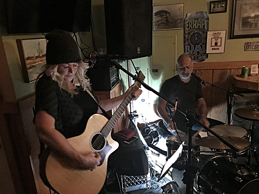 Birdsong, Laura and Dan Martier, performing at Art's Place.